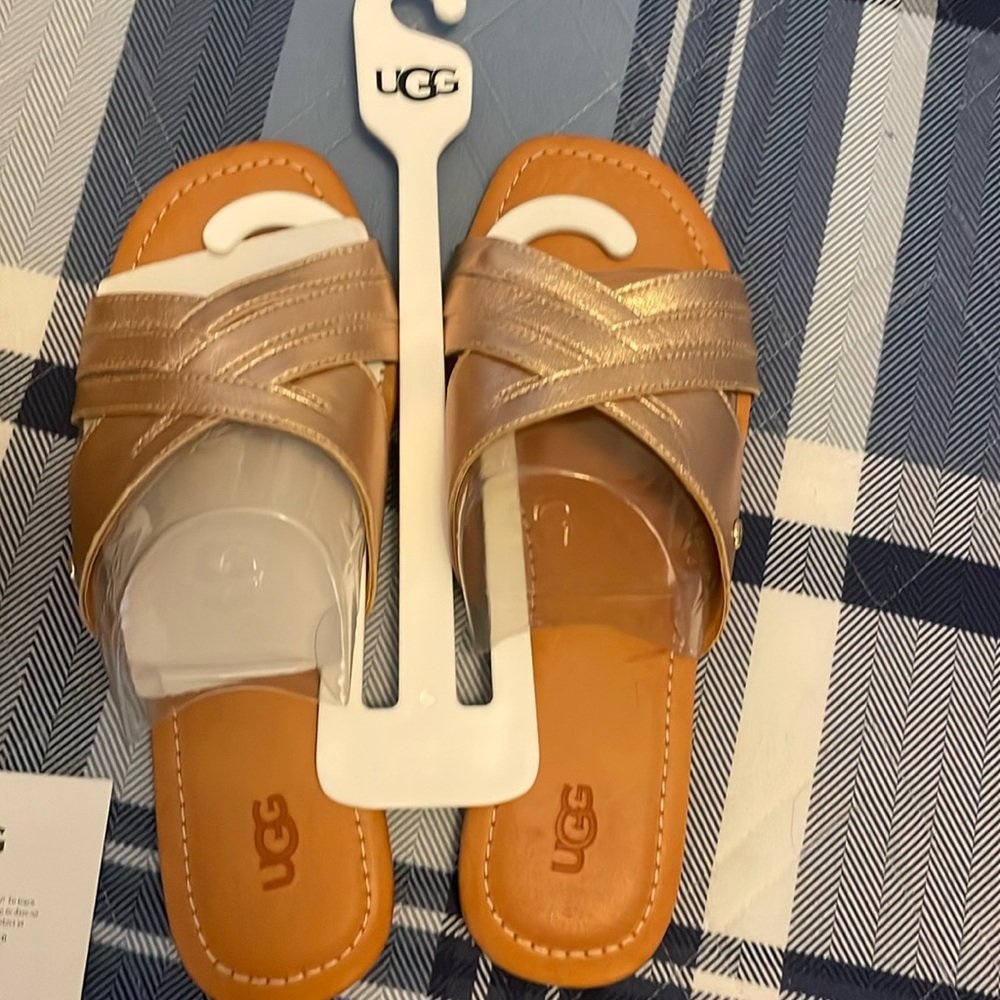 BN UGG Kenleigh Slide Sandals